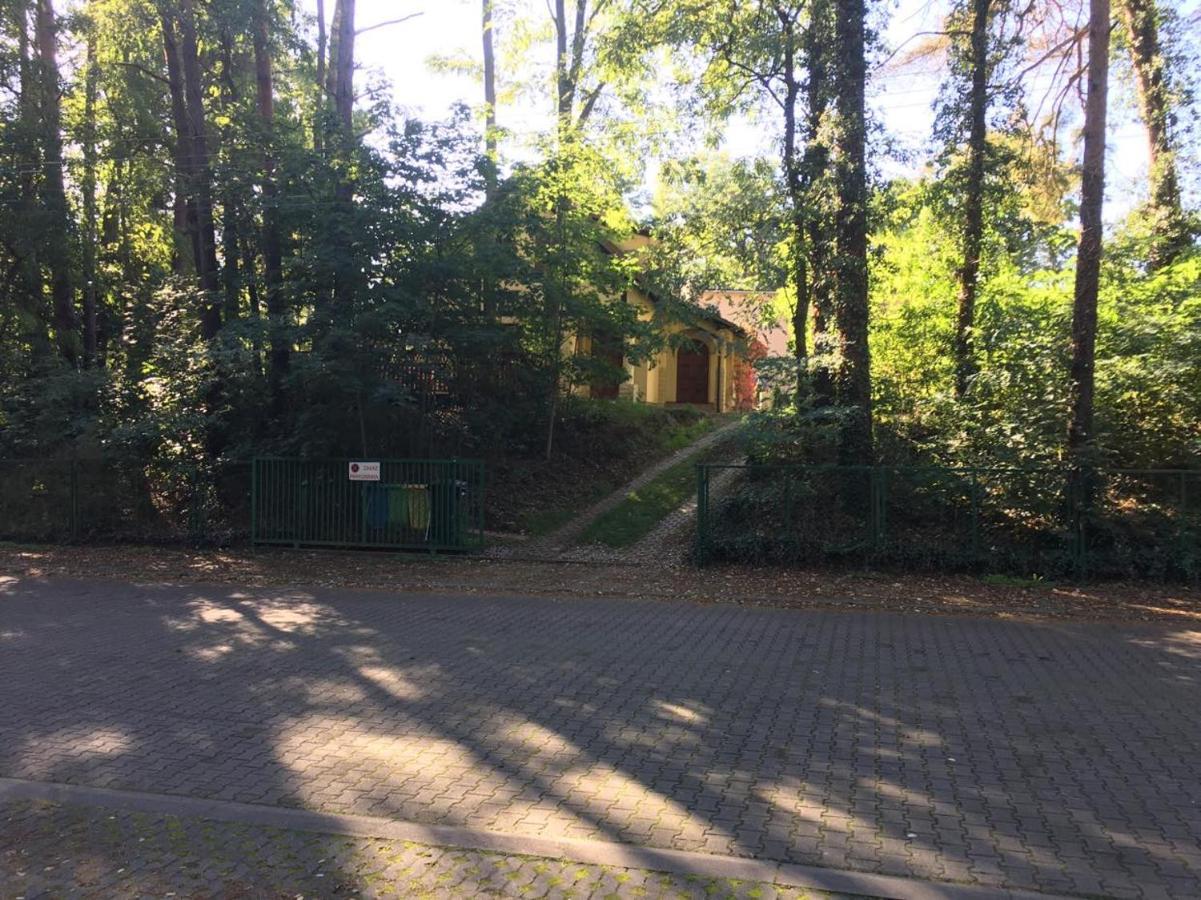 Zolty Domek Nad Jeziorem Lubniewice Exterior photo
