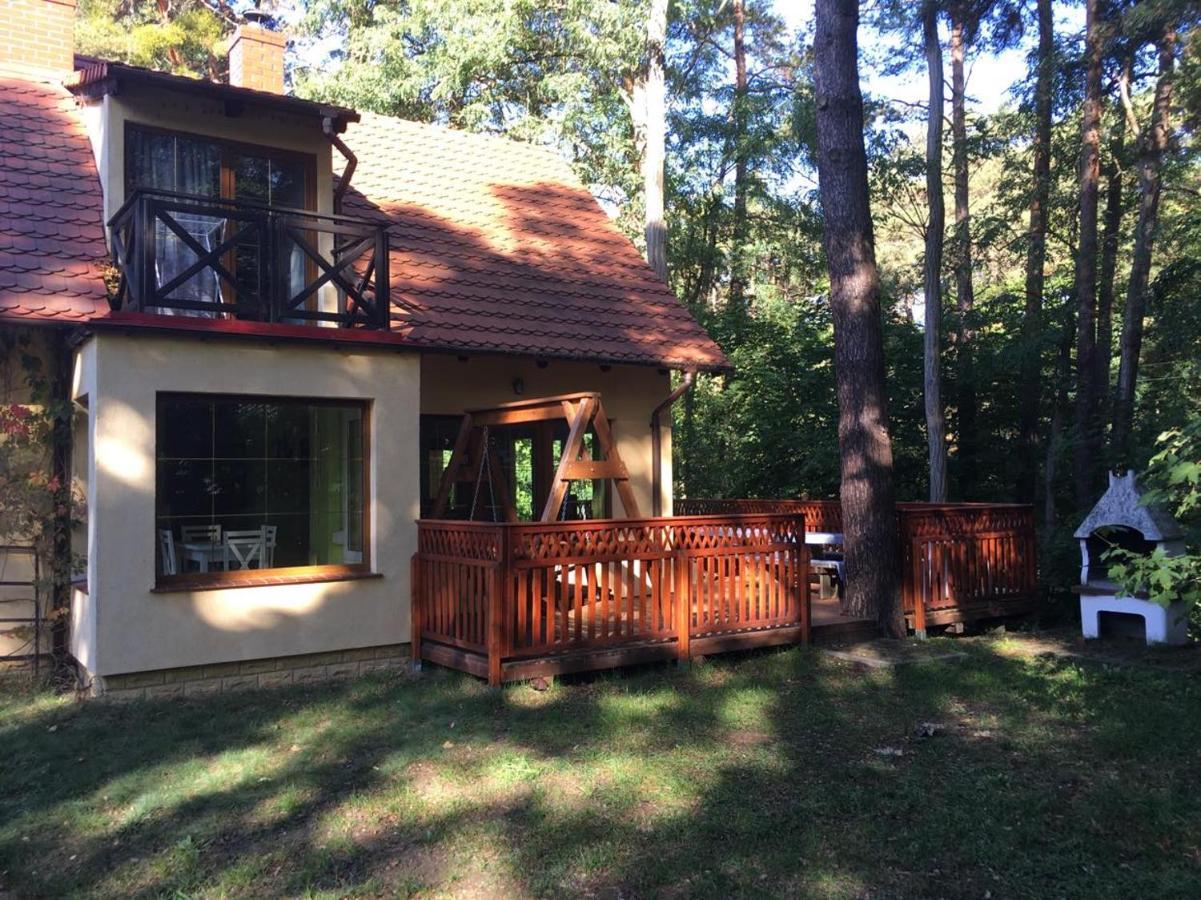 Zolty Domek Nad Jeziorem Lubniewice Exterior photo